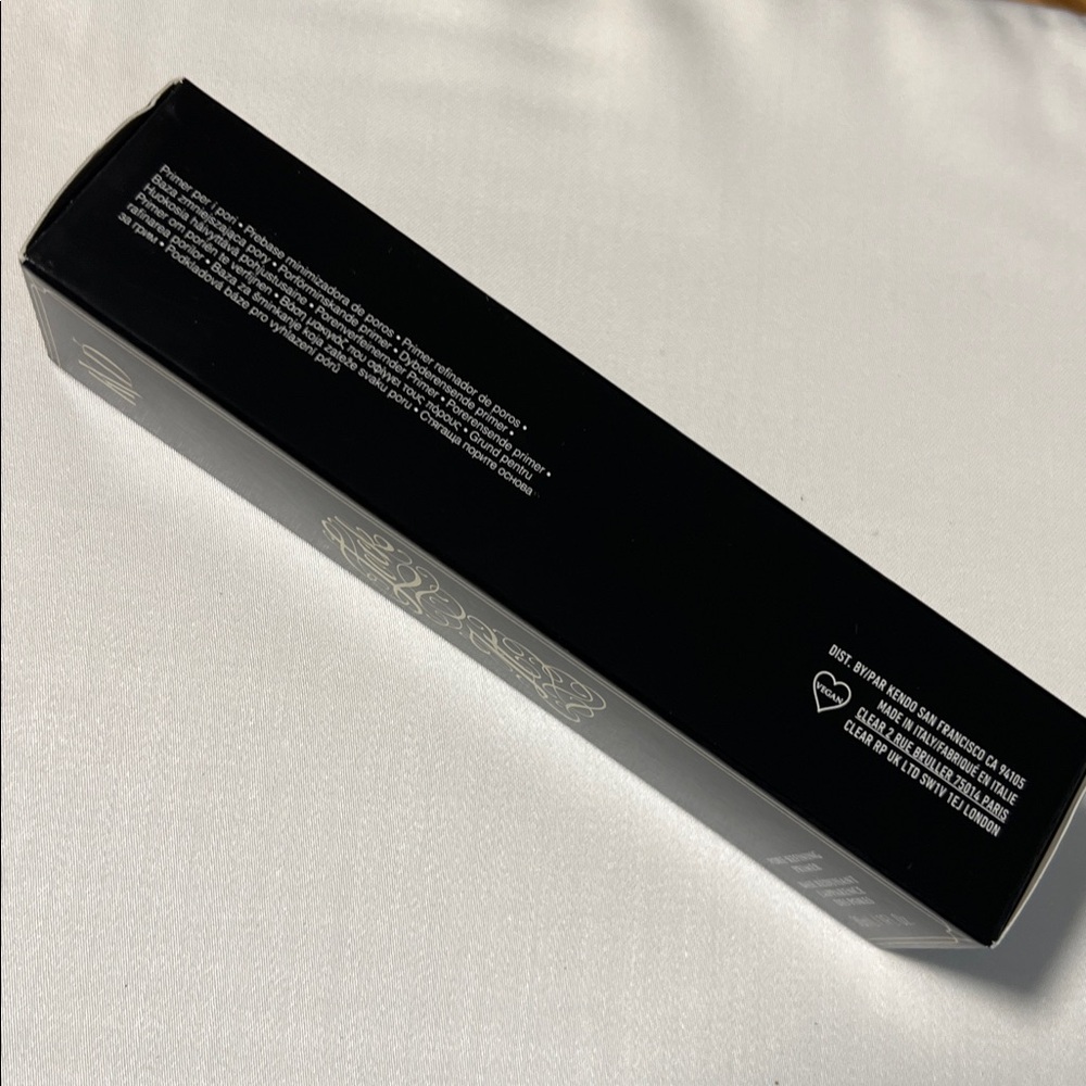 KVD - Lock-It Pore-Refining Primer - Picture 8 of 9